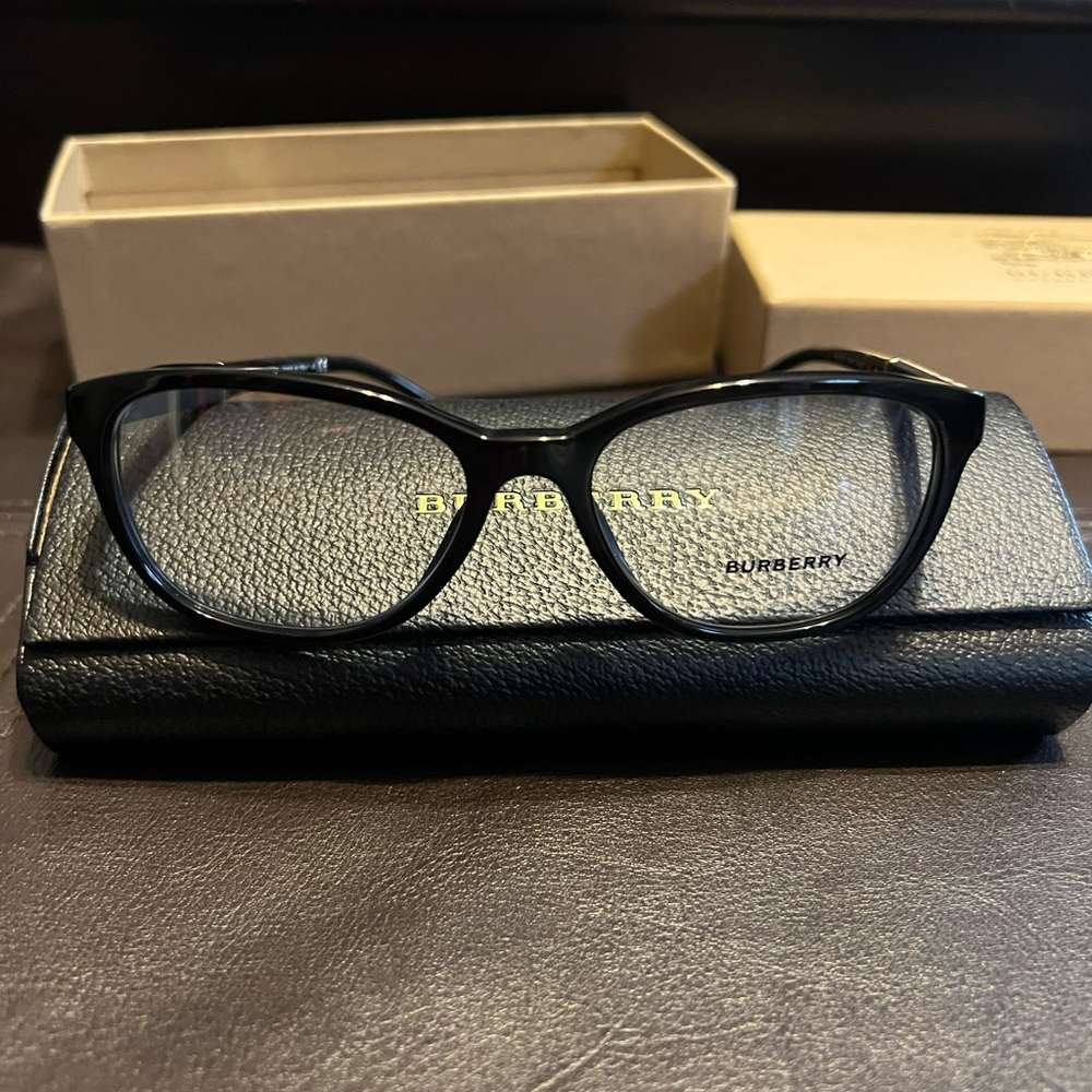 Burberry Black Glasses